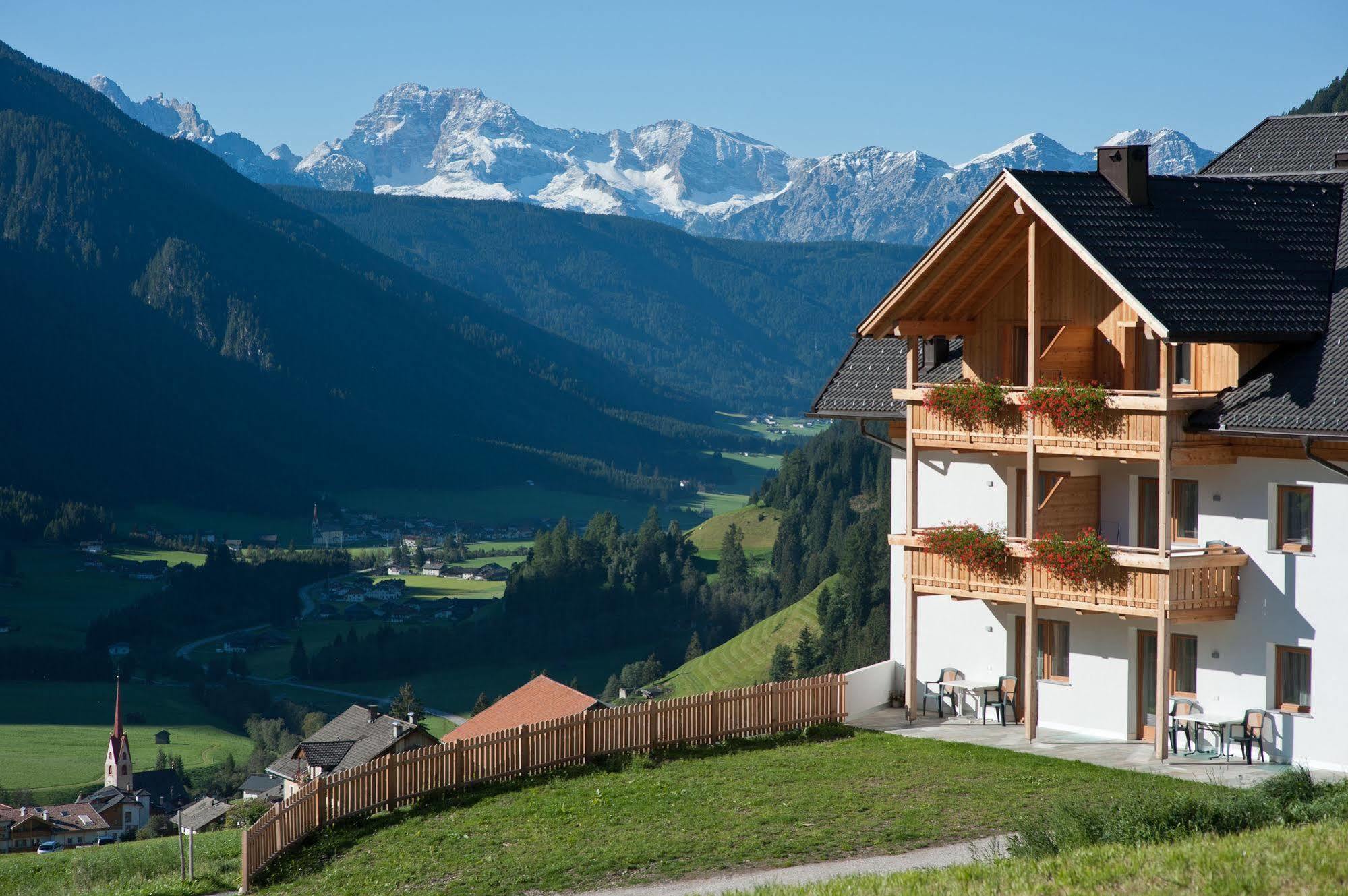 Mountain Residence Montana Санта-Маддалена-ин-Казиес Экстерьер фото
